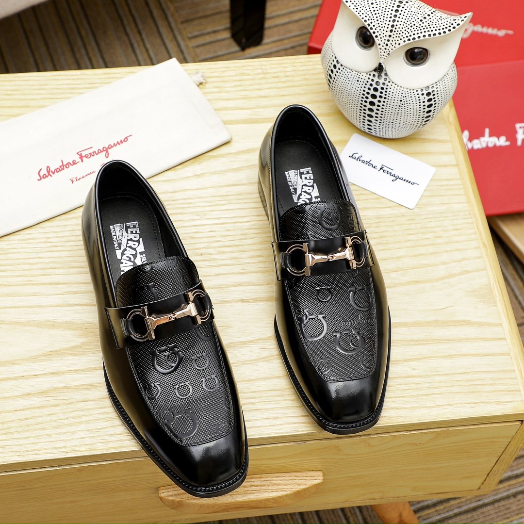 Ferragamo Black Bit Loafers - Gold-Tone Hardware